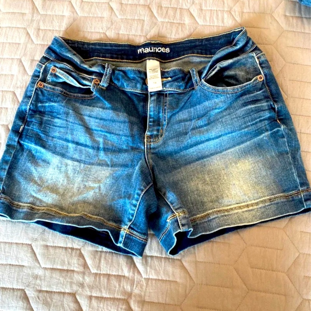 Size 7/8 denim shorts, mid length.